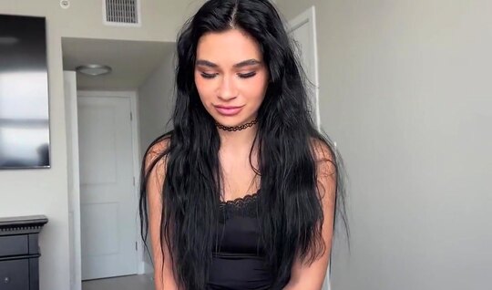 То, что сводная сестрица гот, ничуть не мешает нашему с ней сексу. Видео уже доступно для просмотра.