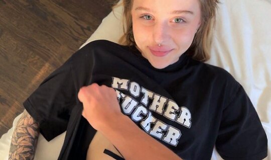 Поимел сводную сестру перед обедом и остался очень доволен... Поимел сводную сестру перед обедом и остался очень доволен...