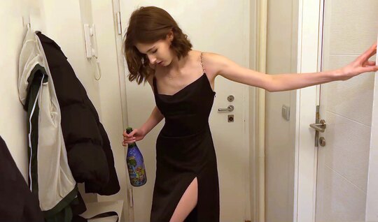 Кончили школу, а после и друг с другом... Кончили школу, а после и друг с другом...