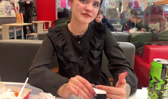 SkinLovers не хочет домой, а хочет трахаться... SkinLovers не хочет домой, а хочет трахаться...