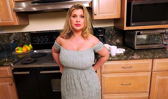 Брачные любовные игры толстой мачехи и пасынка с большим членом Брачные любовные игры толстой мачехи и пасынка с большим членом