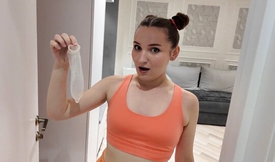 Я согласен молчать о проделках сводной сестры, но только через секс с ней.... Приятного просмотра через интернет. Я согласен молчать о проделках сводной сестры, но только через секс с ней.... Приятного просмотра через интернет.