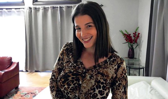 Чак как профессиональный геймер поимел не только дом, но и симпатичную Ла Сирену Чак как профессиональный геймер поимел не только дом, но и симпатичную Ла Сирену