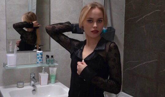 Если сносит крышу от недотраха - пошалить с квартирной хозяйкой Мэри Мур - самое то... Если сносит крышу от недотраха - пошалить с квартирной хозяйкой Мэри Мур - самое то...