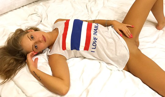 Тиффани Тэйтум снимается в домашке чтобы не забыть как трахаться Тиффани Тэйтум снимается в домашке чтобы не забыть как трахаться