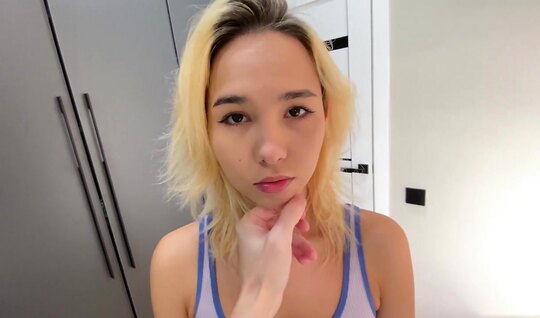 Карина не может заплатить за аренду деньгами, зато не хочет идти наху*, а может расплатиться по другому Карина не может заплатить за аренду деньгами, зато не хочет идти наху*, а может расплатиться по другому